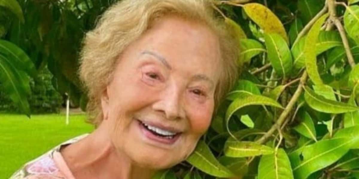 Glória Menezes voltou aos trabalhos após morte de Tarcísio Meira (Foto: Reprodução)