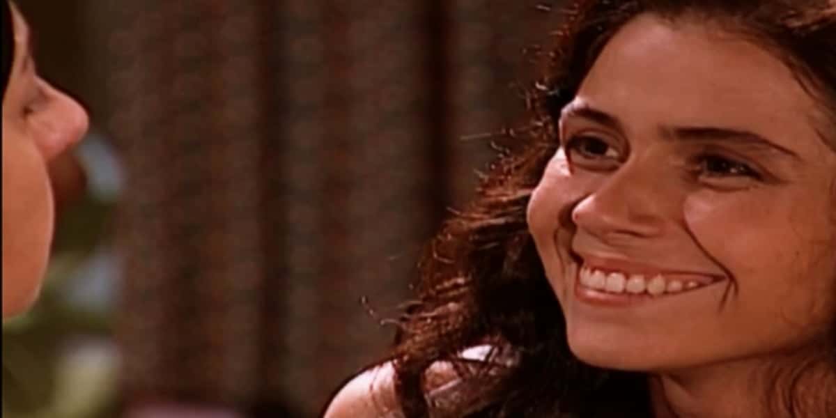 Jade deixa amiga passada em O Clone (Foto: Reprodução/Globo)