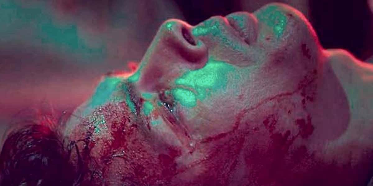 Renato é morto no lugar do Christian em Um Lugar ao Sol (Foto: Reprodução/Globo)