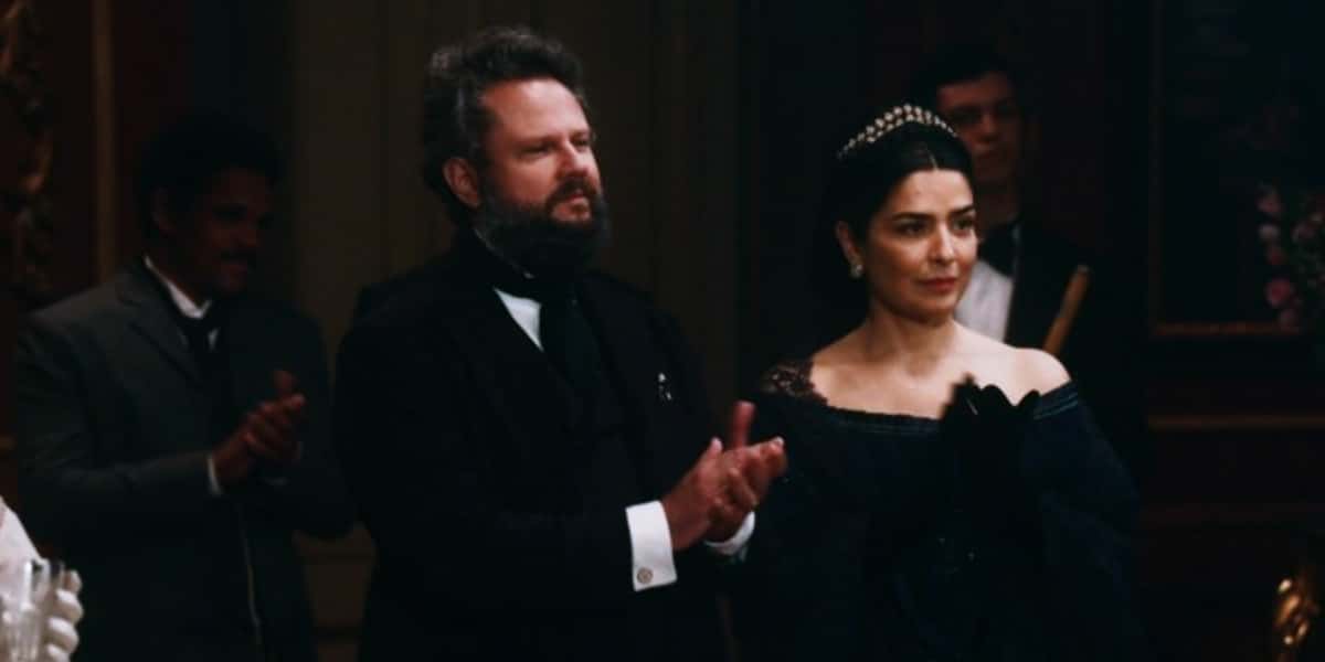 Dom Pedro II com Teresa Cristina em Nos Tempos do Imperador (Foto: Reprodução/Globo)