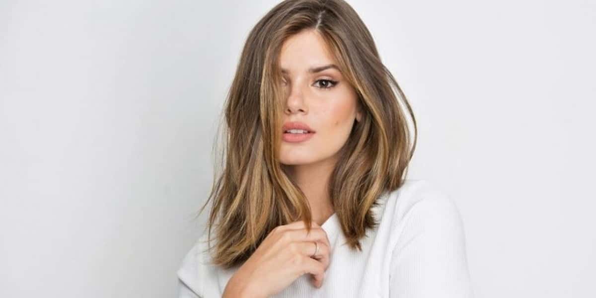 Camila Queiroz estará na estreia de Faustão na Globo (Foto: reprodução)