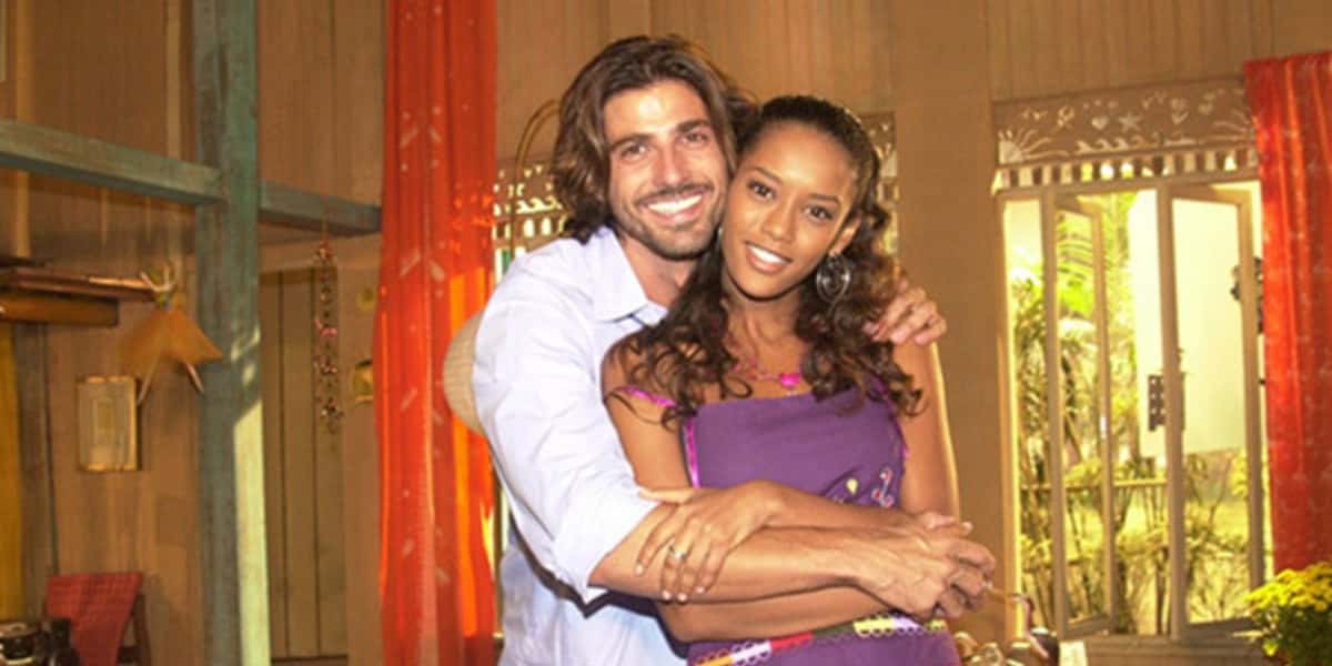Reynaldo Gianecchini e Taís Araújo em "Da Cor do Pecado" (Foto: Divulgação/TV Globo)