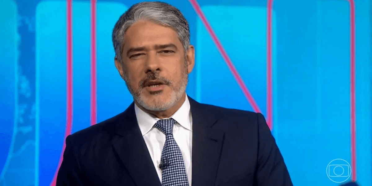 William Bonner corrigiu informação passada no telejornal (Foto: Reprodução)