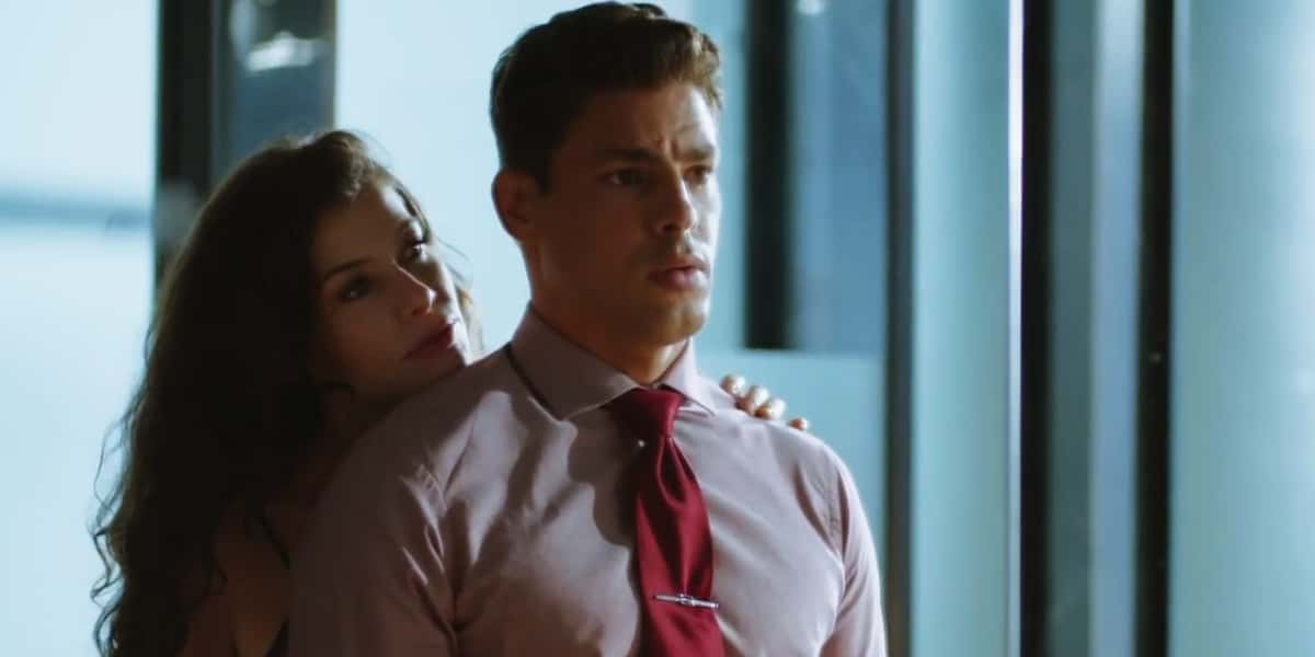 Christian tentará sair de compromisso na novela Um Lugar ao Sol (Foto: Reprodução/Globo)