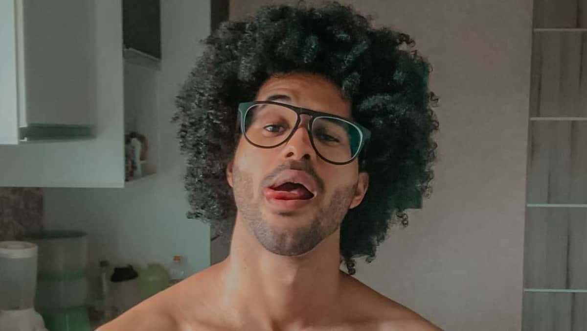 Luciano fez revelações 'picantes' na madrugada do BBB22 (Foto: Reprodução / Internet)