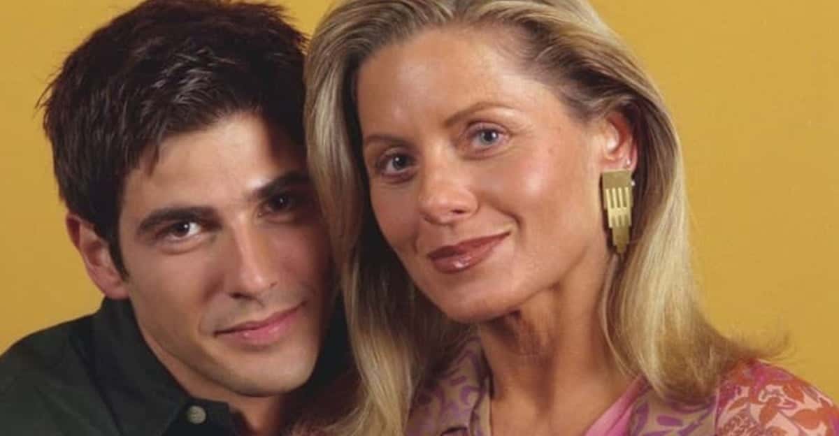 Reynaldo Gianecchini e Vera Fischer nos bastidores de "Laços de Família" (Reprodução/ TV Globo)