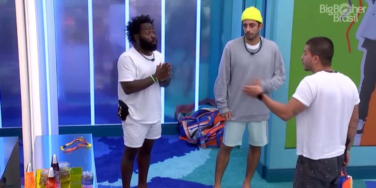 No BBB22, Arthur Aguiar e Douglas Silva batem boca após descordarem (Foto: Reprodução)