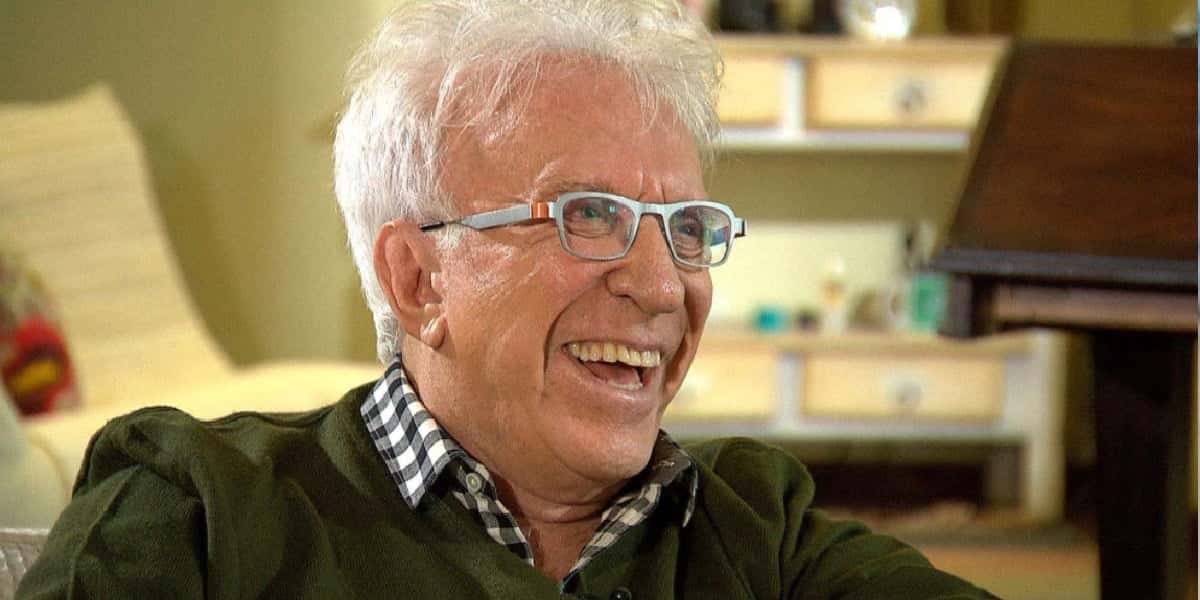 Moacyr Franco deixou muito novinho no chinelo só de sunga (Foto: Divulgação)