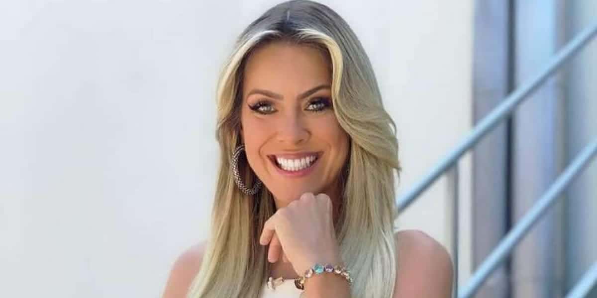 Renata Fan namora há anos com automobilista brasileiro (Foto: Reprodução)