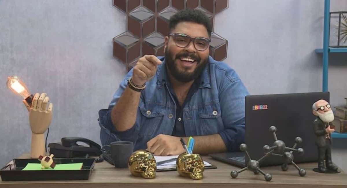 BBB22: Paulo Vieira tirou sarro de todo mundo no Big Terapia (Foto: Reprodução)