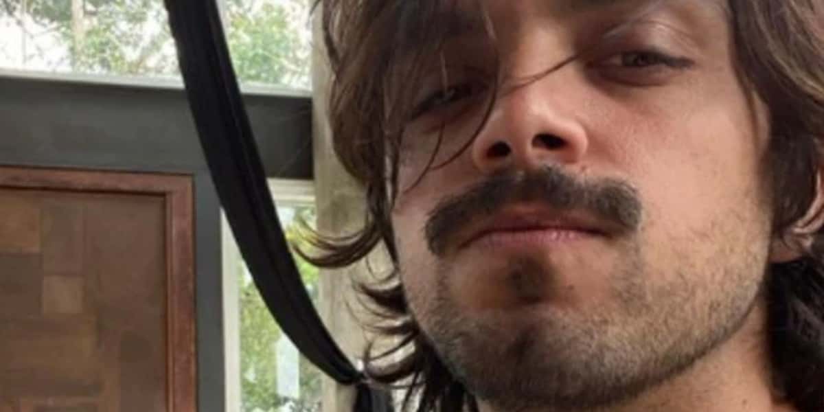 Rodrigo Simas deixou a Globo após 10 anos (Foto: Reprodução)