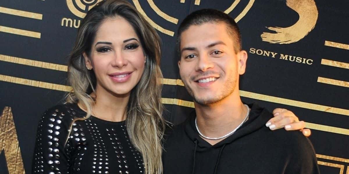 Maíra Cardi e Arthur Aguiar (Foto: AgNews)
