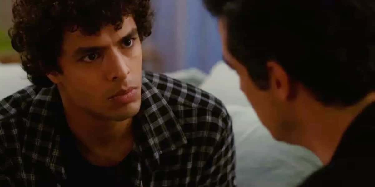 Tigrão descobre que é filho de Neném na novela Quanto Mais Vida Melhor (Foto: Reprodução/Globo)