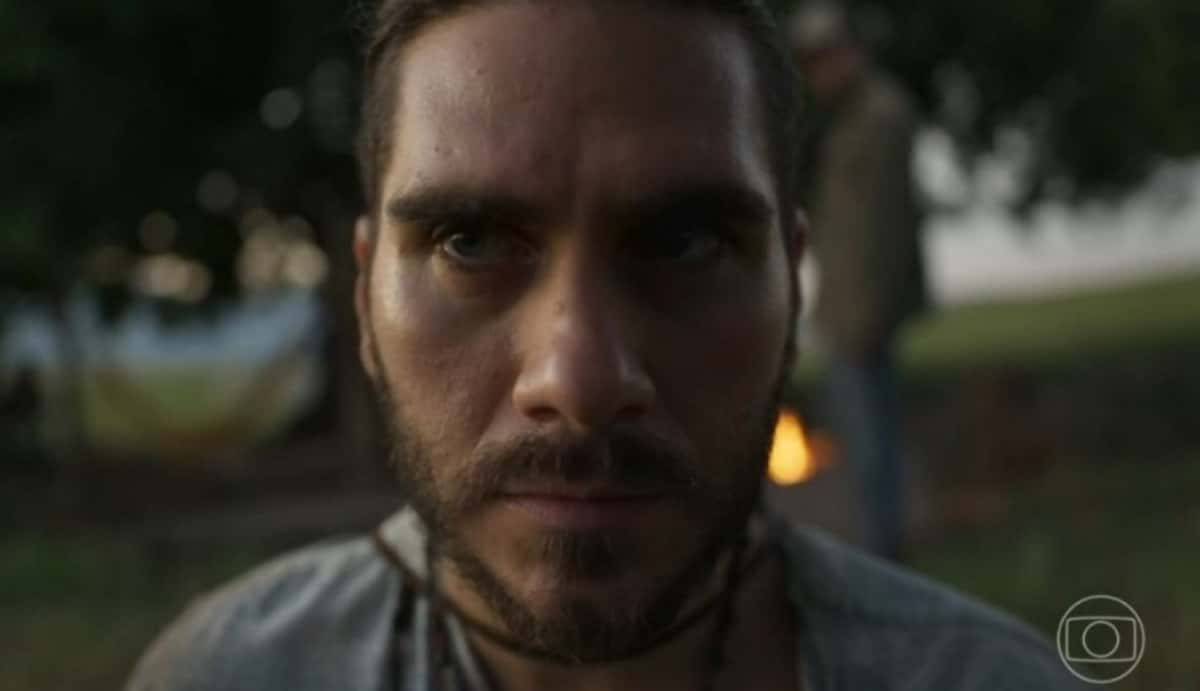 Trindade (Gabriel Sater) em "Pantanal". (Foto: Reprodução / Globo)