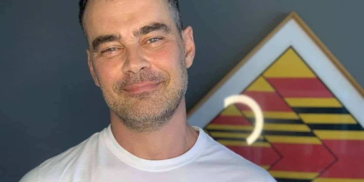 Carmo Dalla Vecchia detonou comentário homofóbico de fã (Foto: Reprodução)