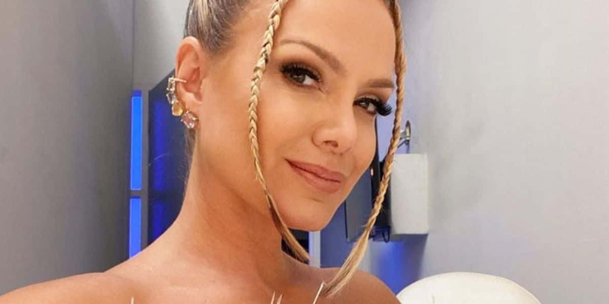 Eliana está na mira da Globo (Reprodução)