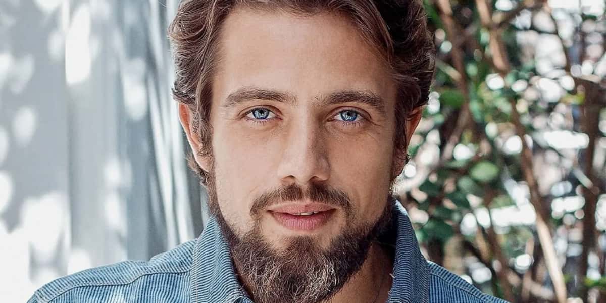 Rafael Cardoso surpreendeu ao surgir mostrando as partes íntimas (Foto: Reprodução)