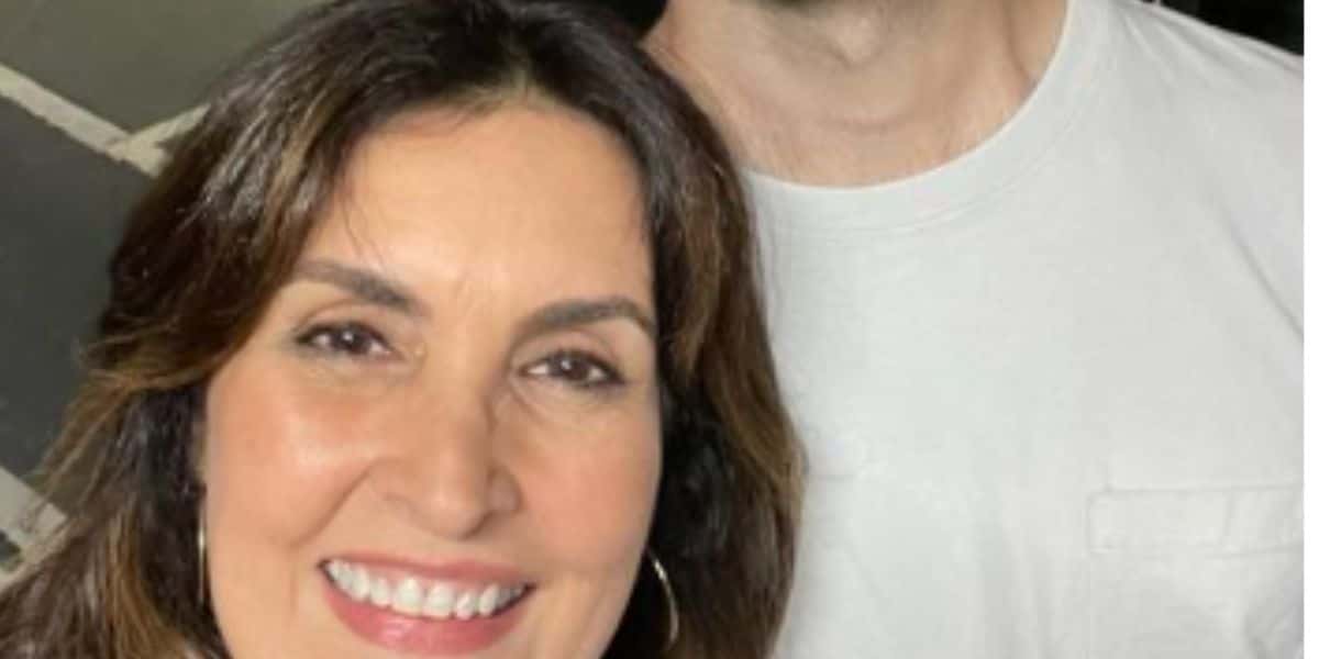 Fátima Bernardes divulga foto com filho que mora fora do Brasil e beleza do rapaz impressiona: "Lindo" (Foto: Instagram)