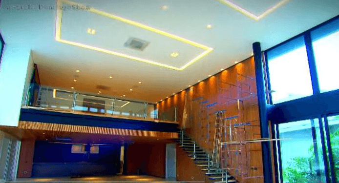 Sala e parte superior da mansão de Rodrigo Faro (Foto: Reprodução)