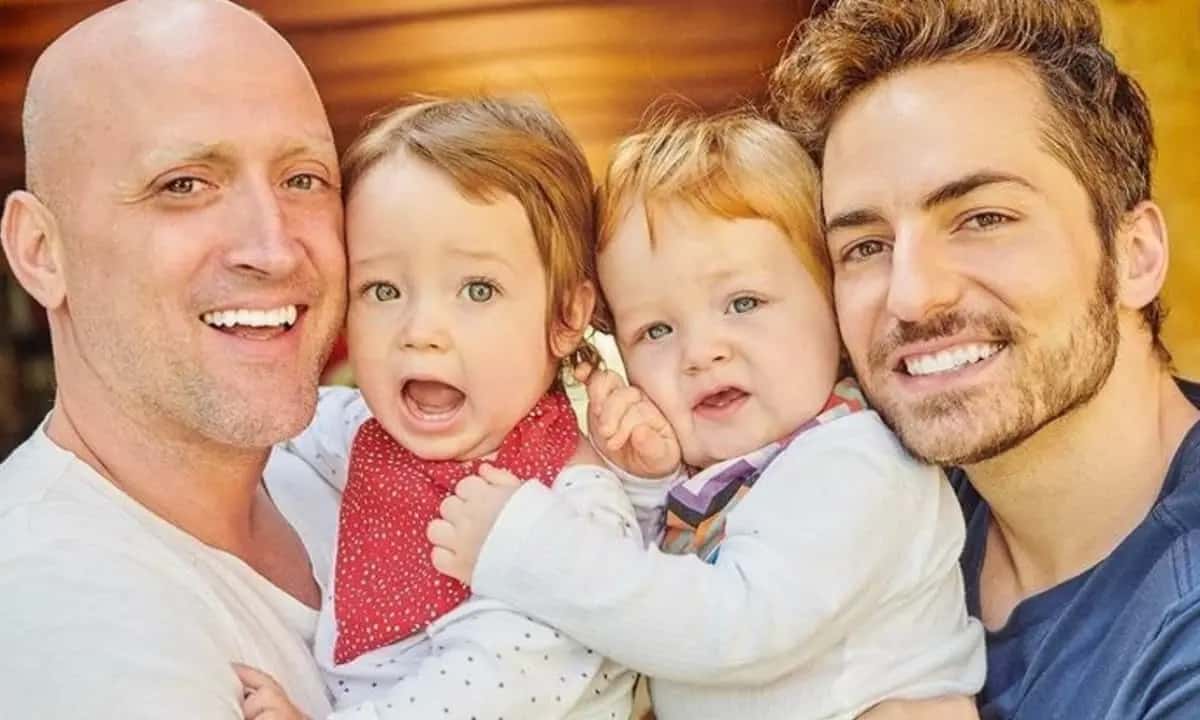 Thales Bretas, Paulo Gustavo, e os filhos do casal - Foto: Reprodução