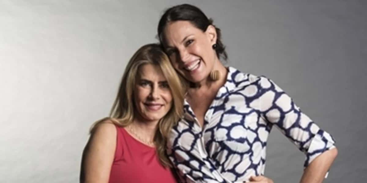 Carolina Ferraz e a amiga, Maitê Proença (Foto: Divulgação)