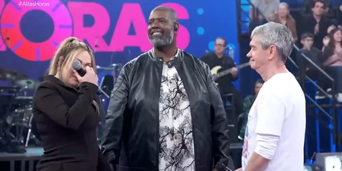 Simony chorando no Altas Horas (Foto: Reprodução)