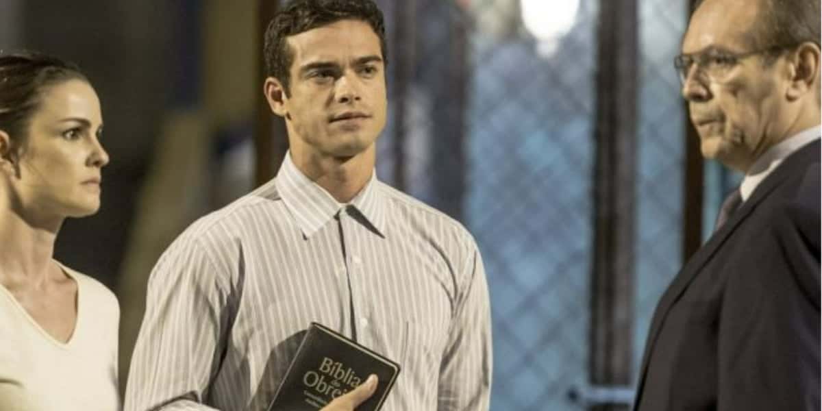 José Wilker como Herbert de "Amor à Vida", ao lado de Carolina Kasting e Sidney Sampaio (Foto: Divulgação/TV Globo)