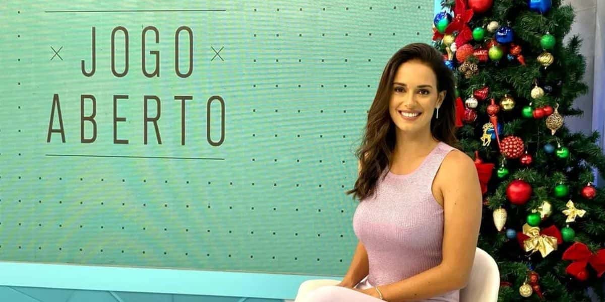 Lívia Nepomuceno substituindo Renata Fan no Jogo Aberto. (Foto: Reprodução / Band)