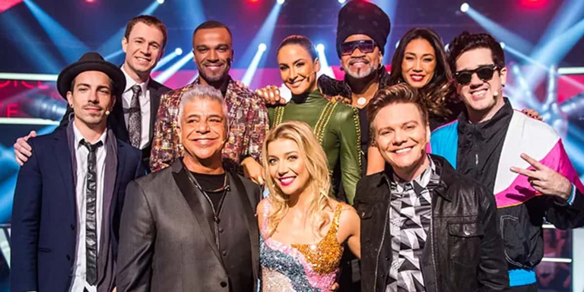 Técnico do The Voice Brasil já foi casado com mulher, mas hoje se relaciona com homens (Foto: Reprodução)