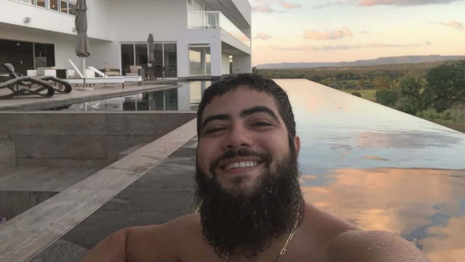 Henrique mostra fachada de sua mansão nas redes sociais (Foto: Reprodução)