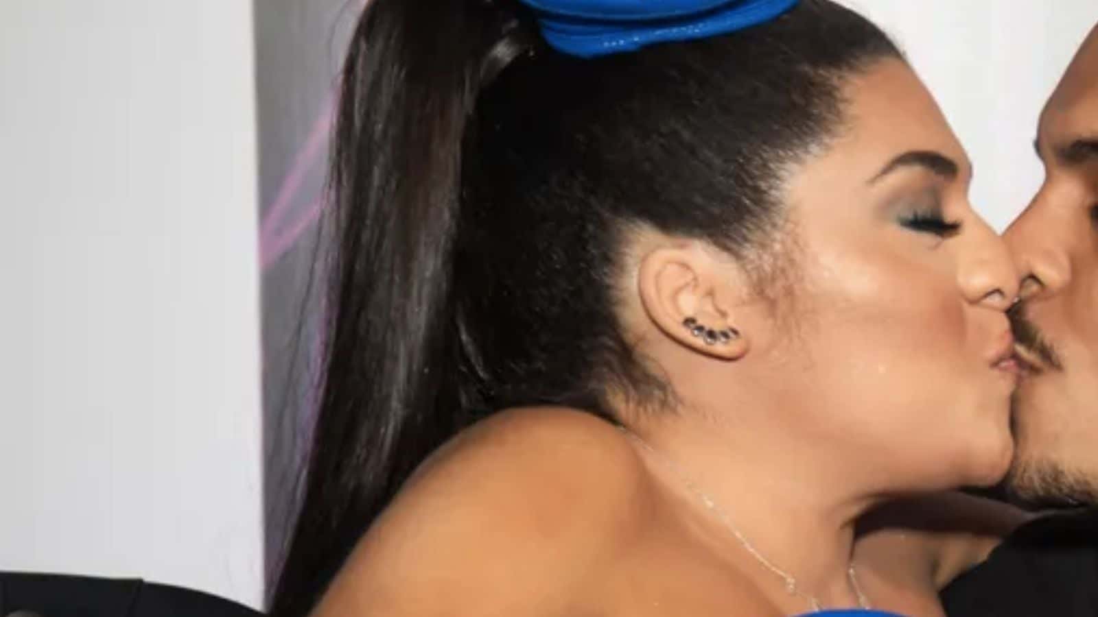 Pequena Lo faz aniversário e apresenta o namorado na festa (Foto: BrazilNews)