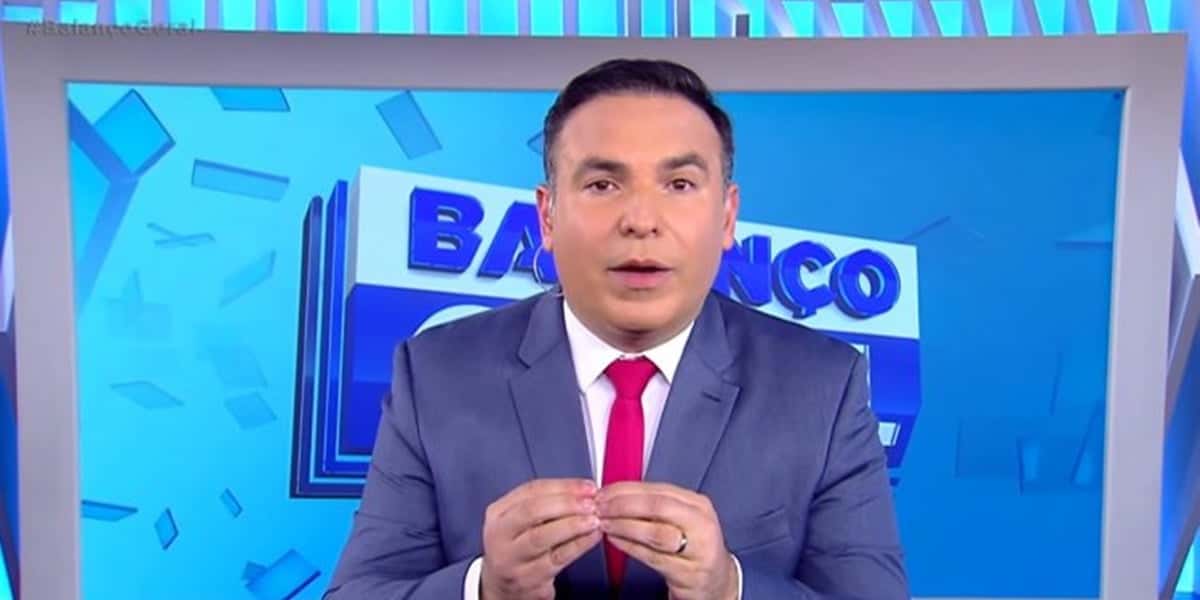 Reinaldo Gottino, apresentador da Record, abre o jogo e conta erro que cometeu e como ficou no meio da rua - Foto Reprodução Internet