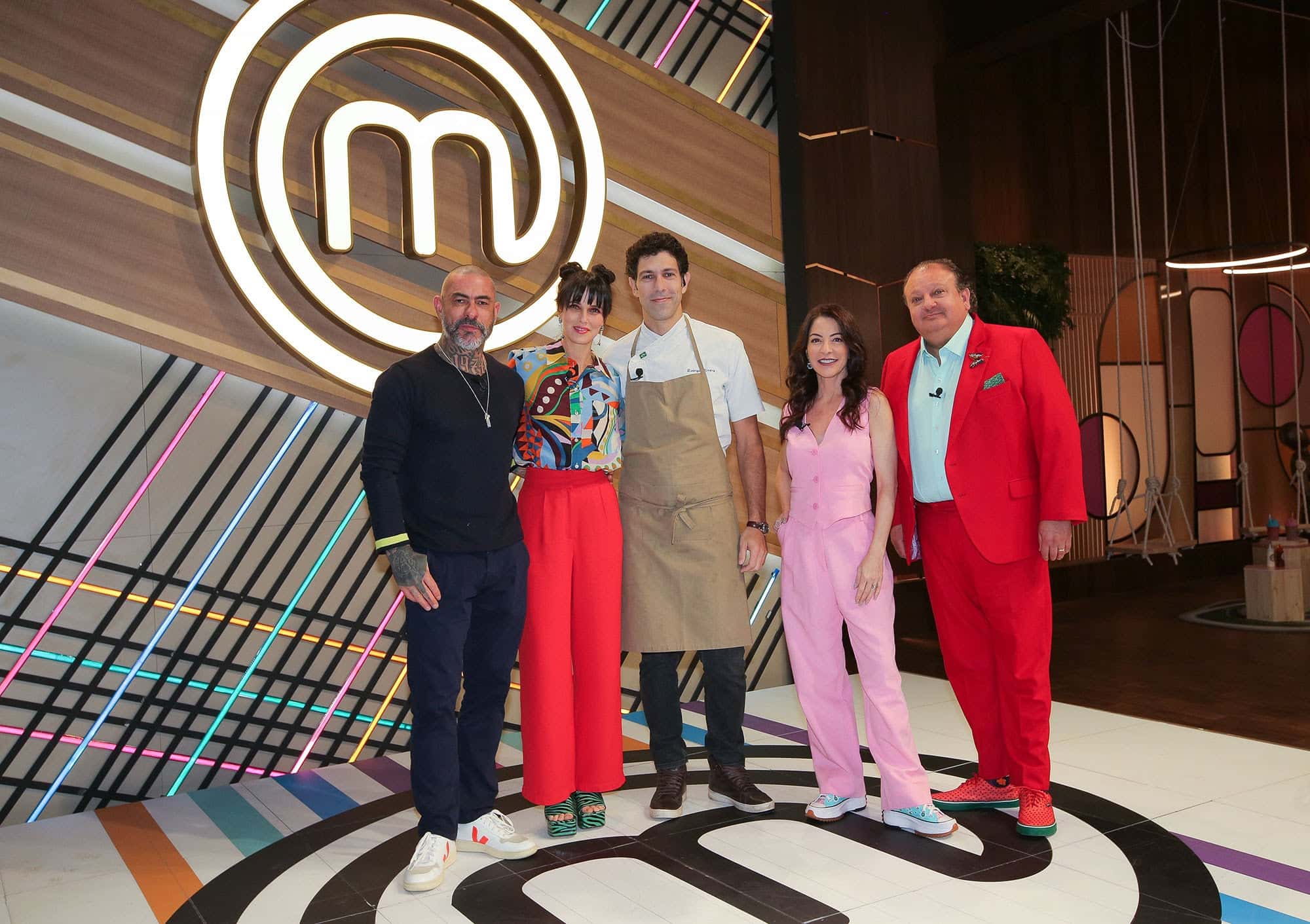 Rodrigo Oliveira em participação especial no “MasterChef Júnior”. Crédito: Luiz Ipolito/Band