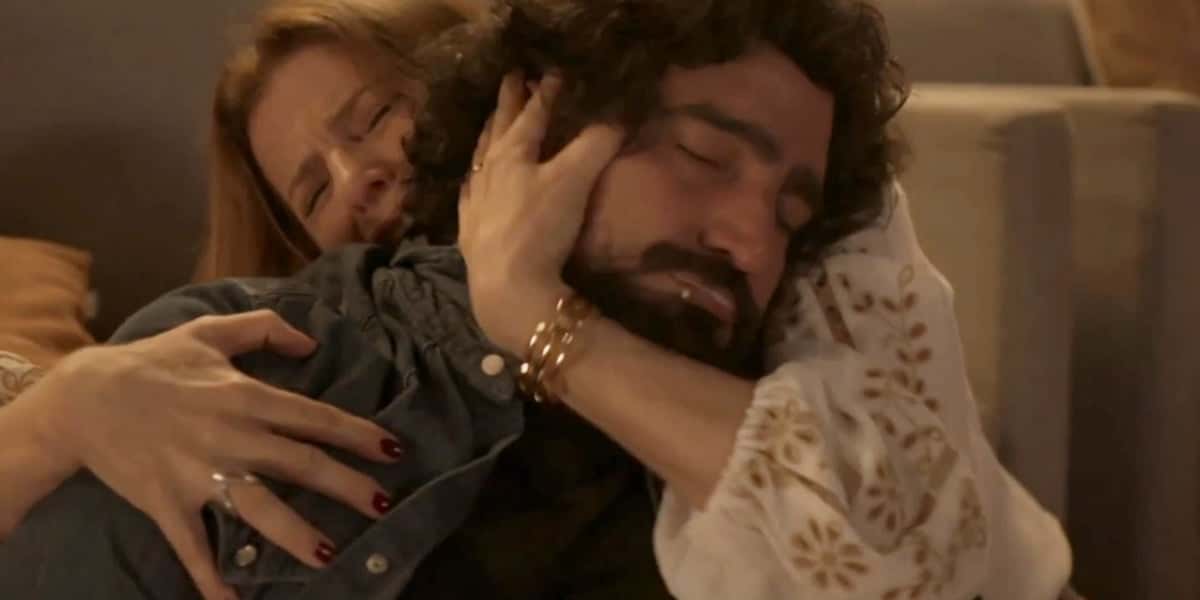 Tertulinho morre nos braços de Deodora (Foto: Reprodução/Globo)
