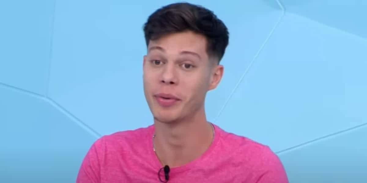João Pedro Sgarbi foi o vencedor do Microfone Aberto em 2021. Crédito: Reprodução/Band