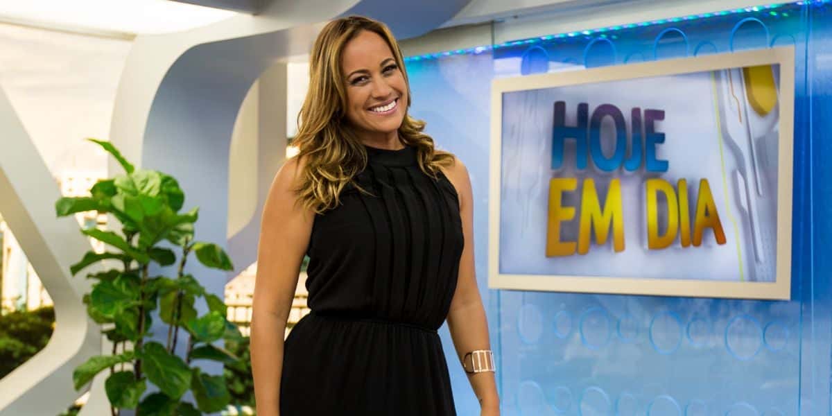A jornalista do Hoje em Dia, da Record, Renata Alves - Foto Reprodução Internet