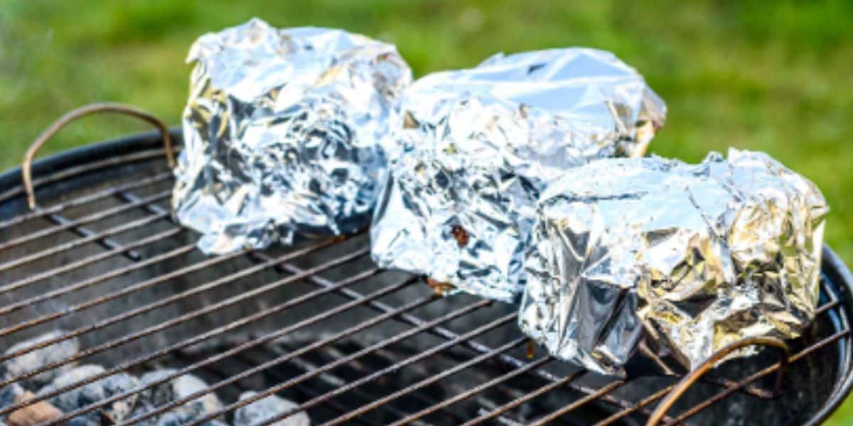 Crucial: Pessoas estão colocando o papel alumínio DESTE lado para cozinhar por este motivo - Foto: Internet