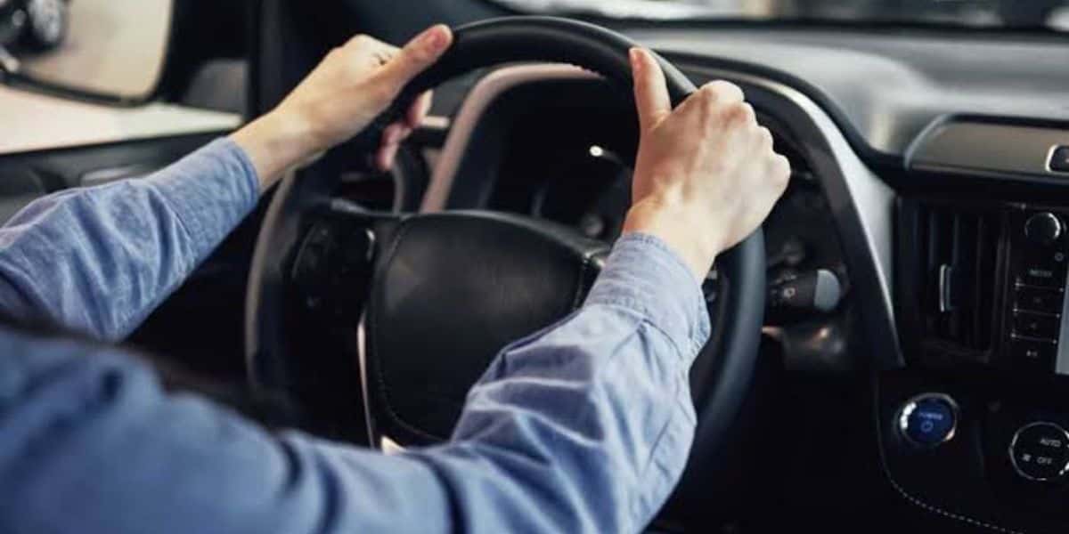 Motoristas sofrem golpe na hora de comprar carros usados (Foto:Reprodução/Jornal Contábil)