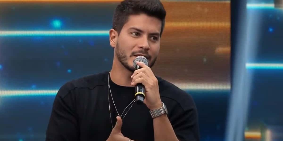 Arthur Aguiar venceu o BBB22, da Globo (Foto: Reprodução / Band)
