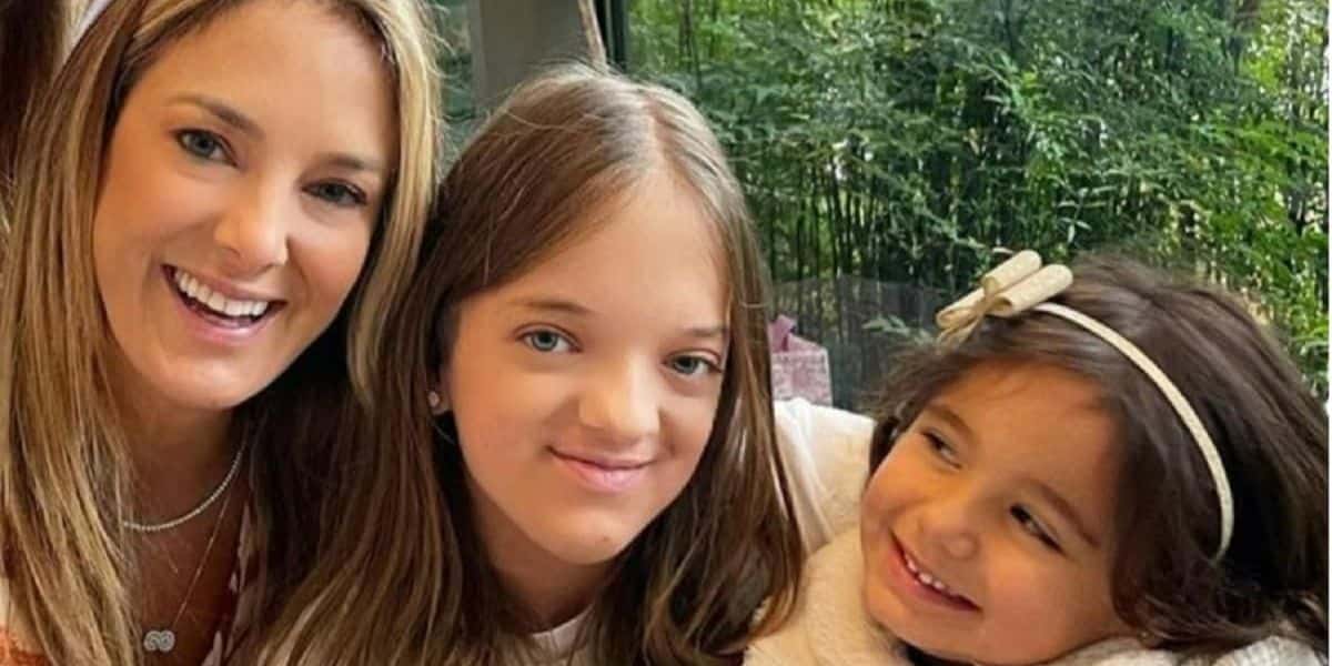 Tici Pinheiro e suas filhas, Rafa Justus e Manu - Foto Reprodução Internet
