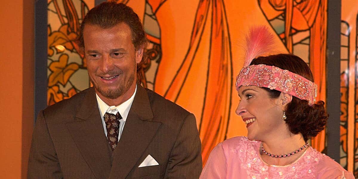 Márcia (Drica Moraes) e Timóteo (Marcello Novaes) em "Chocolate com Pimenta" (Foto Reprodução/Globo)