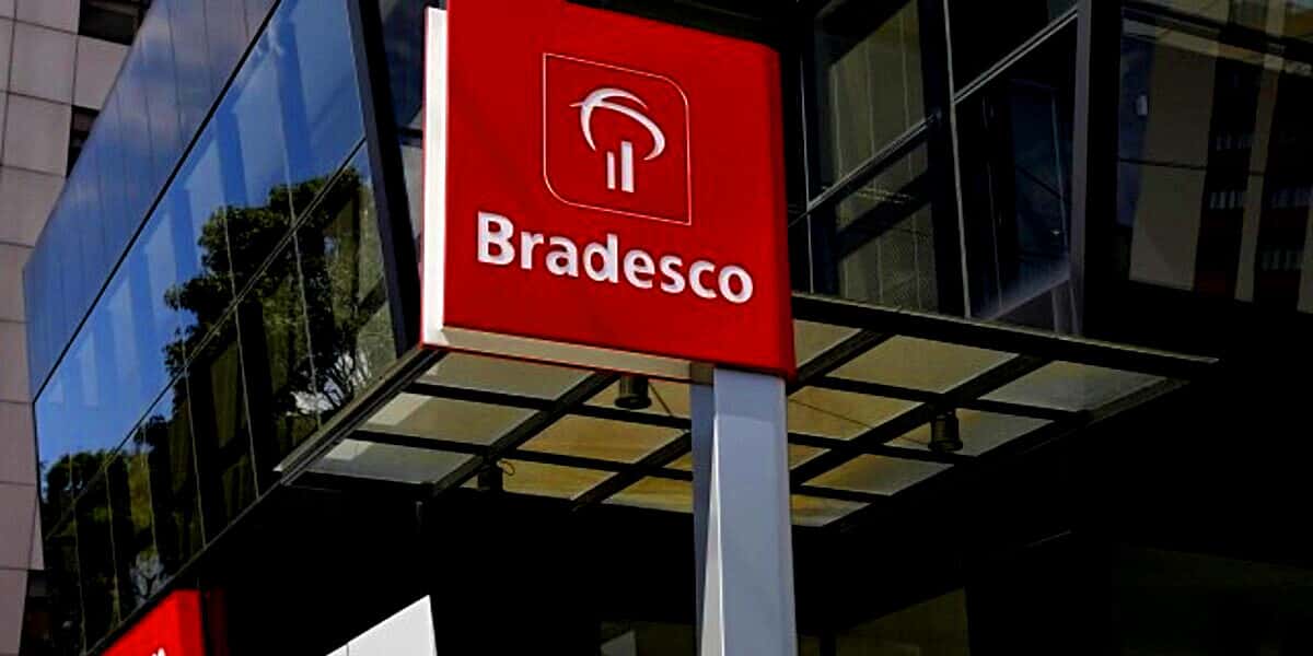 Banco Bradesco estipula novas regras para os cartões de crédito (Foto Reprodução/Internet)