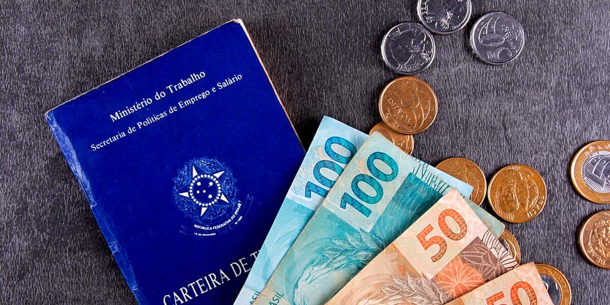 Trabalhadores de carteira assinada terão direito à grana extra (Foto Reprodução/Internet)