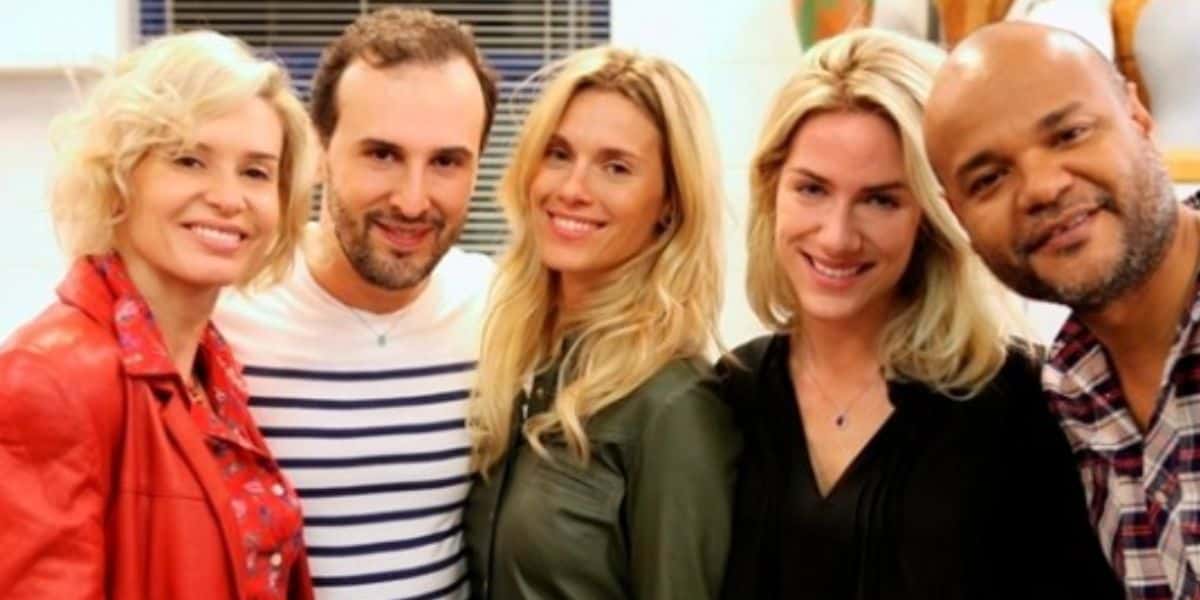 Carolina Dieckmann, Giovanna Ewbank. Paula Burlamaqui e demais atores - Foto Globo