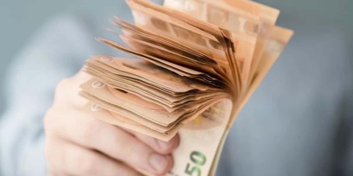 Mais de R$1400 na sua conta AGORA Benefício está DISPONÍVEL e você precisa saber como sacar - Foto Internet