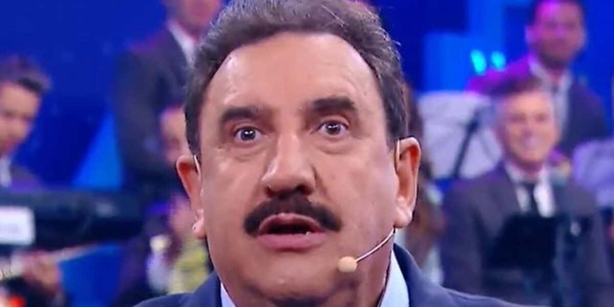 Ratinho emite comunicado e anuncia descanso, após desabafar sobre saída do SBT: "Descansar" (Foto: Reprodução/Internet)