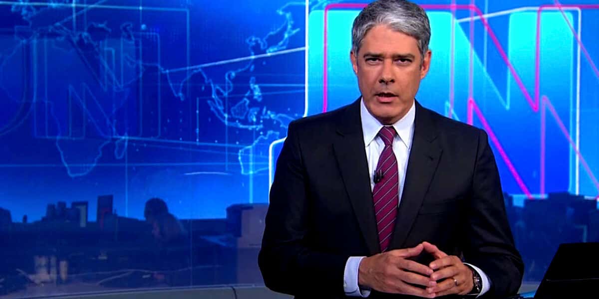 William Bonner, na bancada do Jornal Nacional, da Globo (Foto Reprodução/NTV)