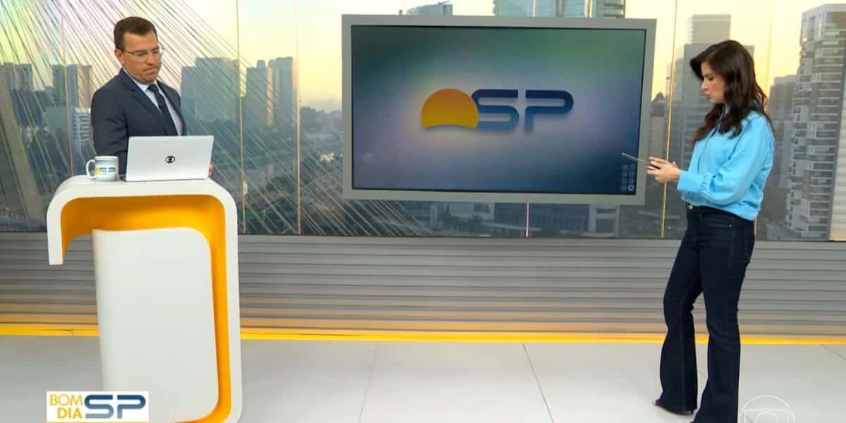 Rodrigo Bocardi e Sabina Simonato nos estúdios do Bom Dia SP (Reprodução: Globo)