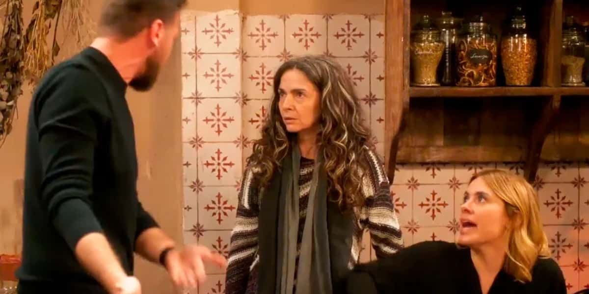 Dora (Claudia Ohana) "Vai na Fé" (Foto: Reprodução/TV Globo)