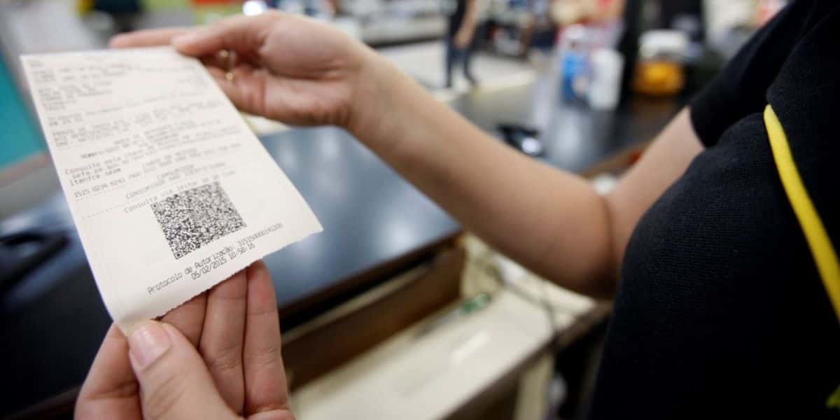 CPF na nota fiscal recebida em mercado - Foto Reprodução Internet